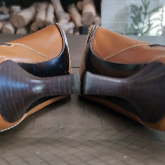 Cole Haan Y2K Camel Brown Leather Pointed Kitten Heel Ankle Boots Sz 8.5 - Picture 7 of 13